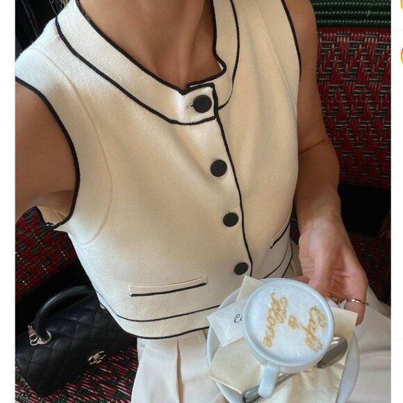 NWT Oak + Fort Button Up Soft Knit Vest - Picture 2 of 10